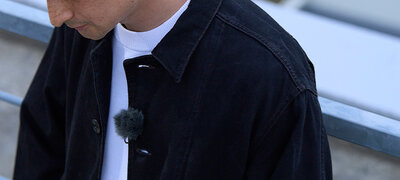 Choose from two types of included wind screens