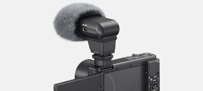 Attach professional accessories with the MI Shoe