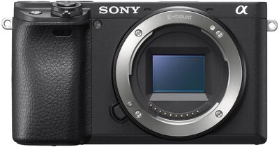 Sony Alpha A6400 with 18-135mm Lens - ILCE-6400M/B
