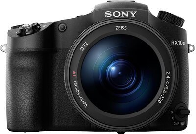 Sony RX10 III with F2.4-4 large-aperture 24-600 mm zoom lens | DSC