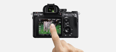 Sony Alpha 7R III Full frame Interchangeable Lens 42.4 MP