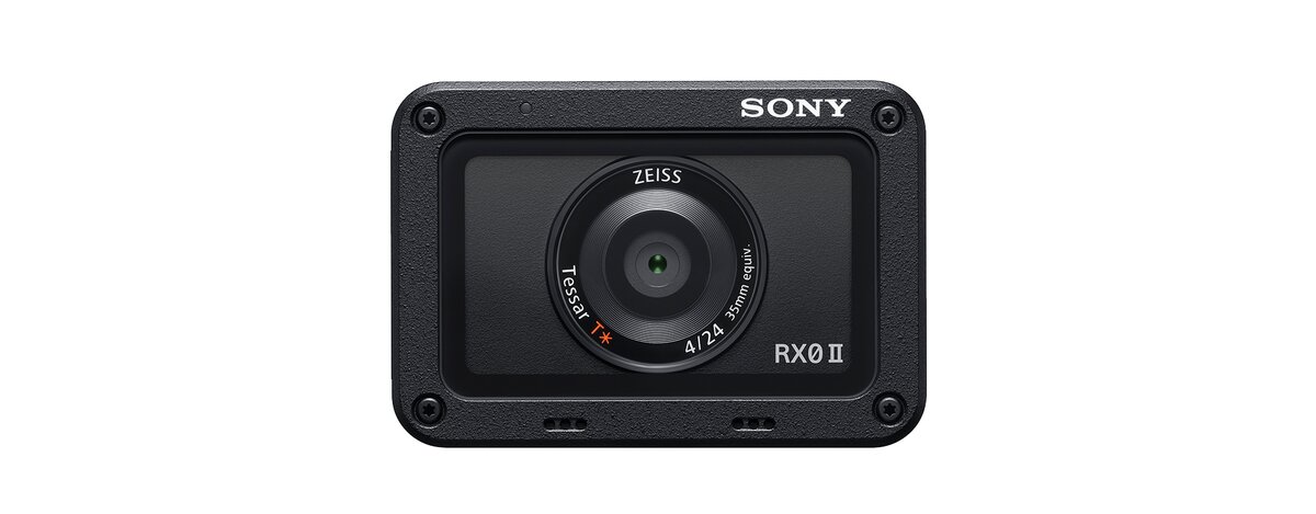 RX0 II premium tiny, tough camera