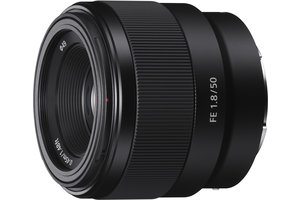 Full-frame E-mount Fast Prime Lens