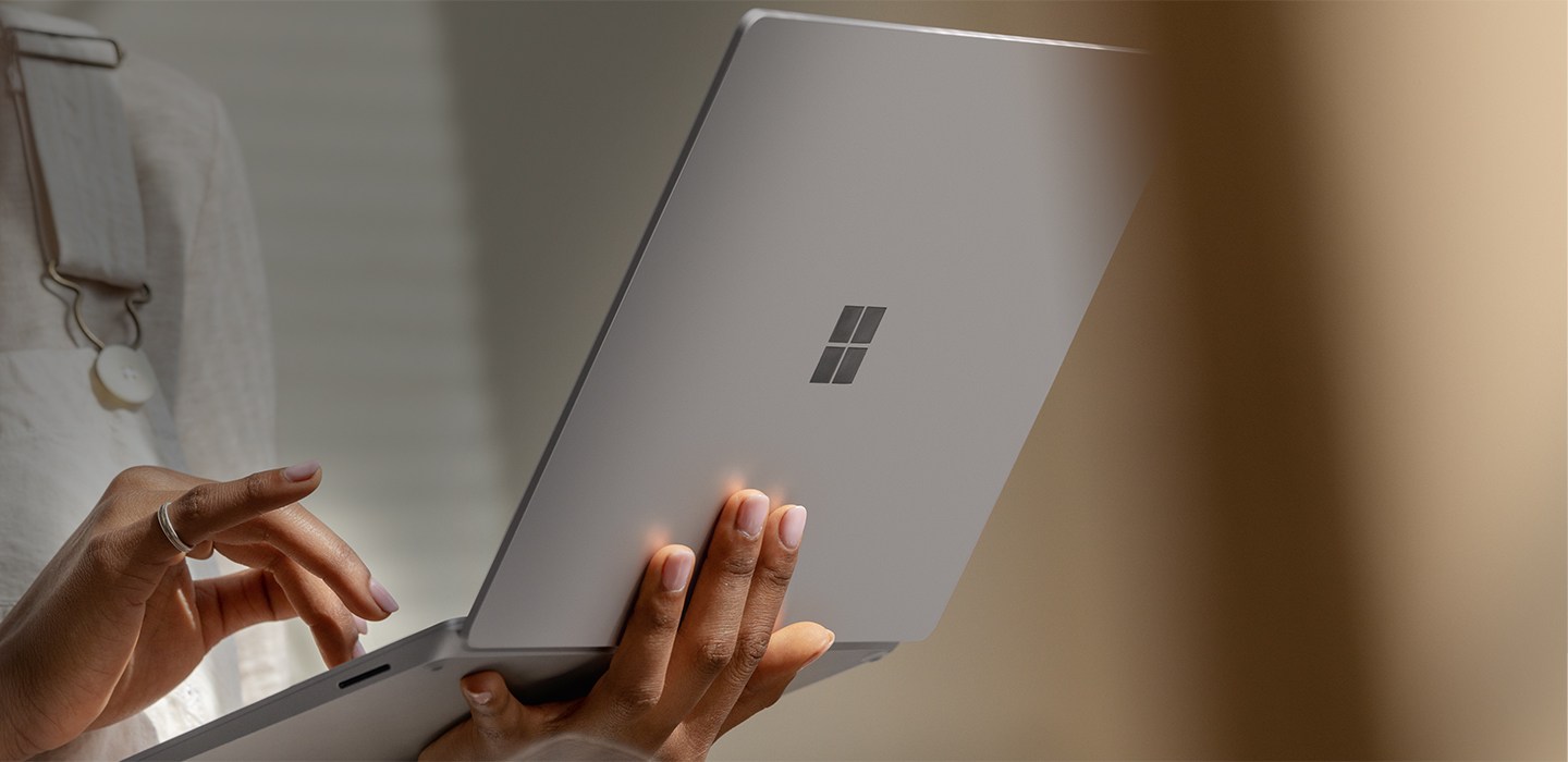 Sayonara, Alcantara: Microsoft Surface Laptop 3 13.5-inch Core i5