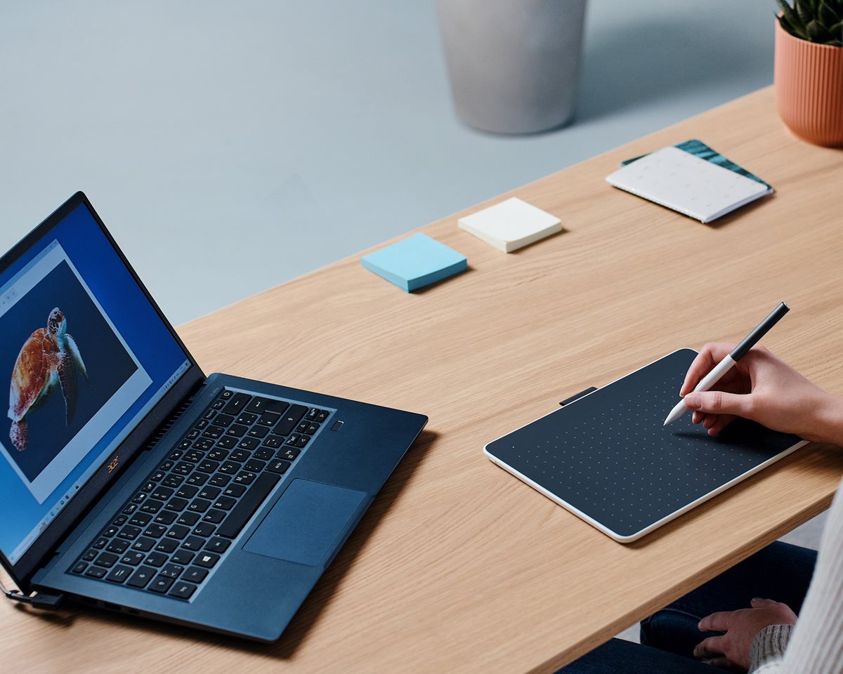 Wacom One Wacom Intuos S Wireless Wacom One Small Pen And Tablet