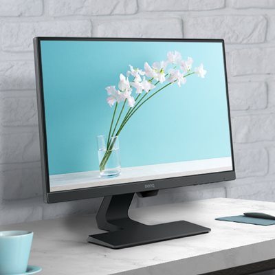Smukt og enkelt designet 21,5-tommer Eye-Care stilfuld IPS-skærm