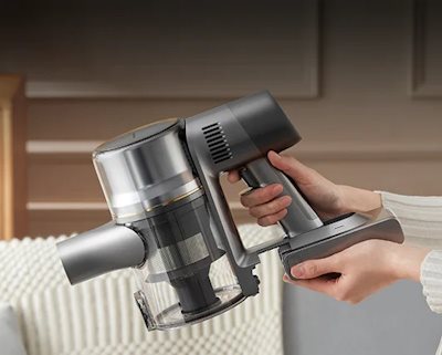 Swappable Battery Pack for Extended Cleaning