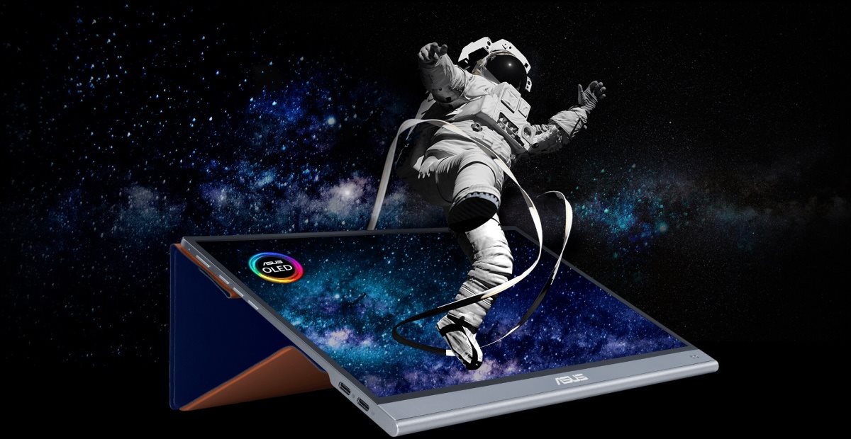 Bild eines Astronauten im Weltraum. Der ZenScreen OLED MQ13AH erzeugt tiefste Schwarztöne und bietet eine hohe wahrnehmbare Helligkeit.