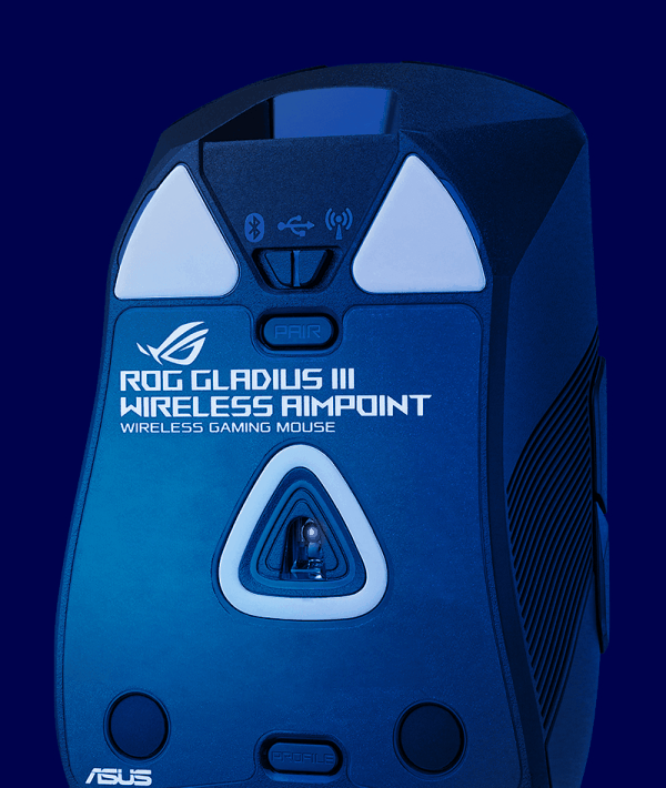 Die Unterseite des ROG Gladius III Wireless AimPoint mit leuchtendem Sensor