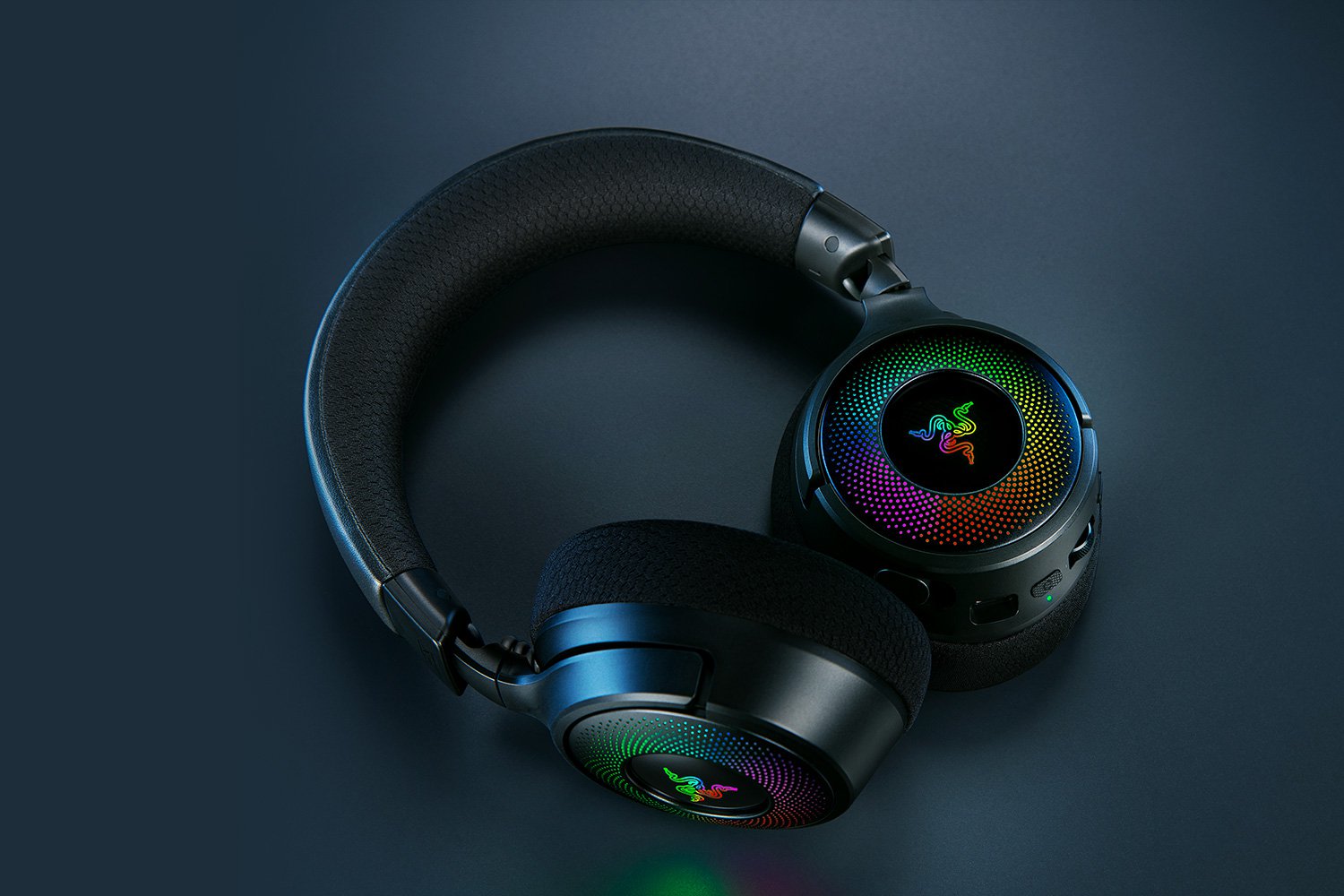 Free Shipping! Razer Wireless Gaming Headset with 9 Zone Chroma