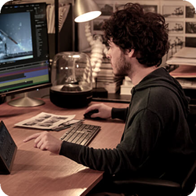 A creator working his project on ProArt Display