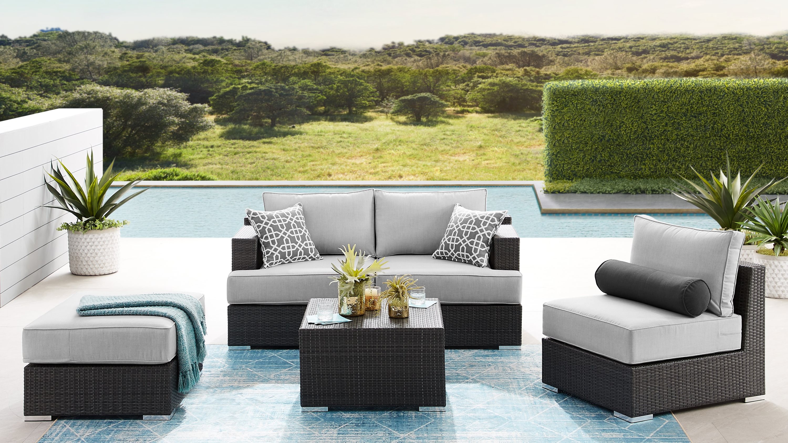 ニコラスセット Niko 5-piece Patio Sectional Conversation Set | Costco