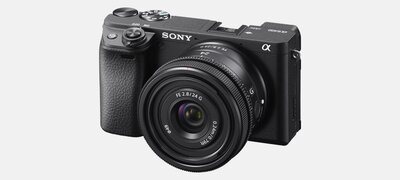 60‑mm equivalent on APS-C bodies