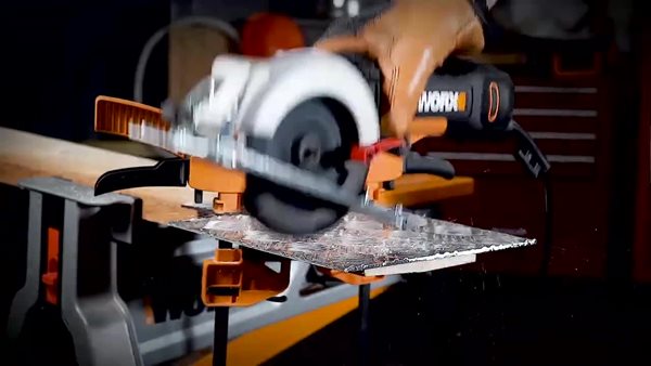 Mini circular saw discount argos