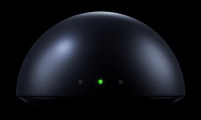 Second indicator light will be in green on the mouse dongle