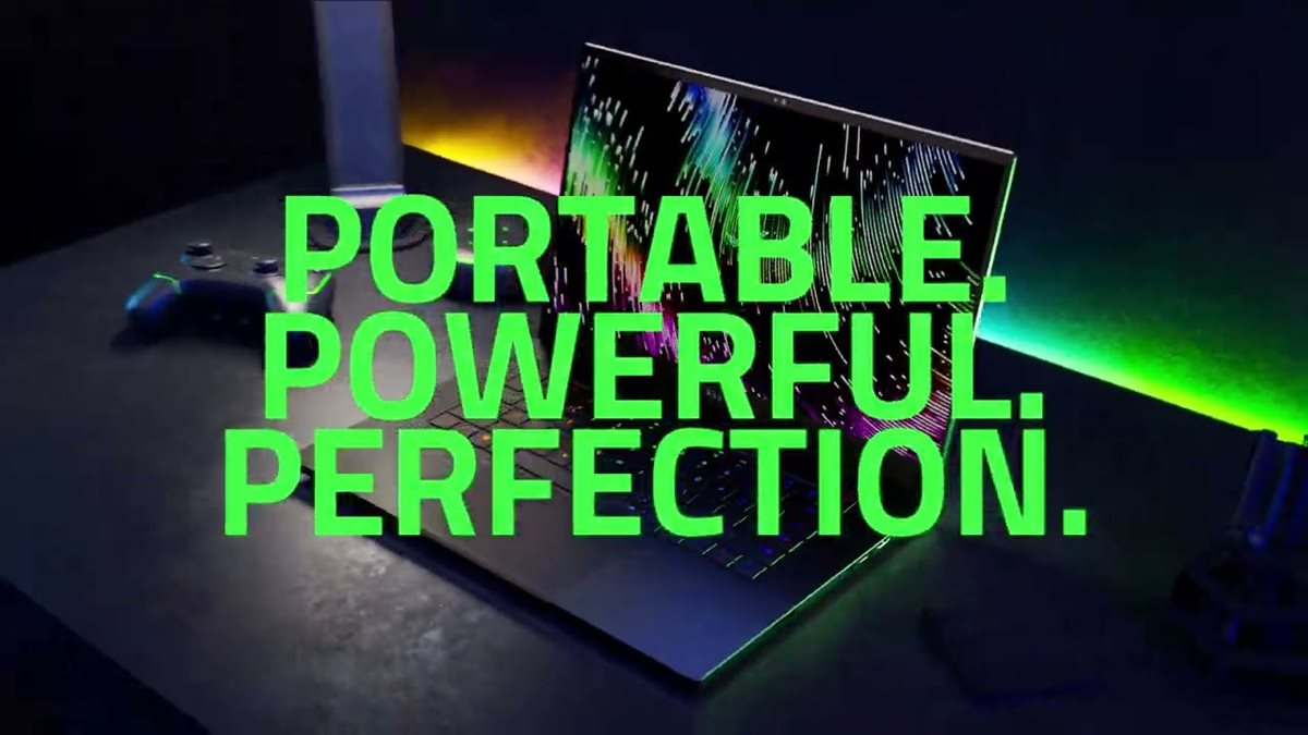 Razer Blade 15 RZ09-0485ZED3-R3U1 15.6