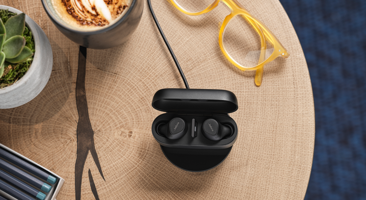 Jabra Evolve2 Buds Contextual Image