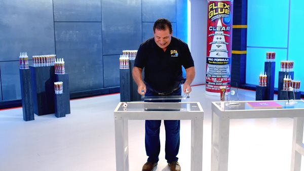 thumbnail video image 2 of Flex Glue Strong Rubberized Waterproof Adhesive, 4 fl oz, Clear, 2 of 14