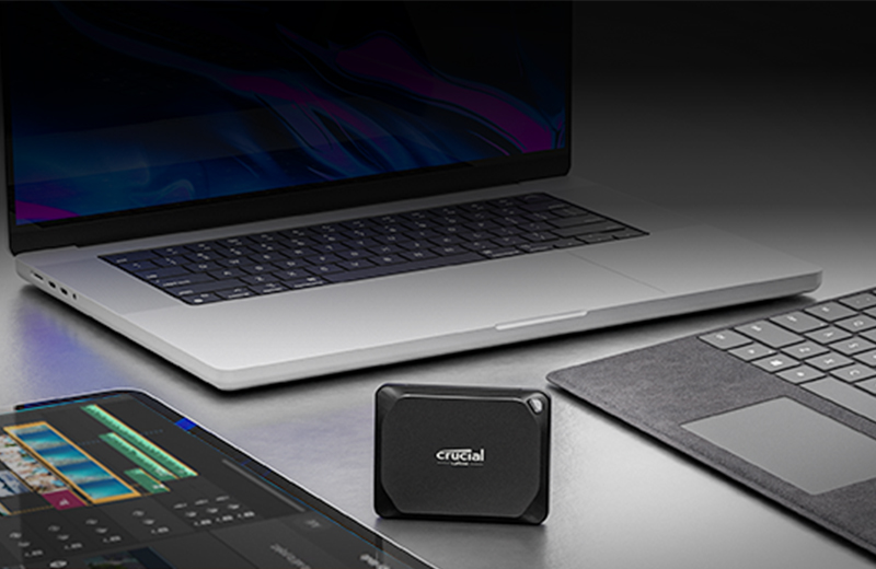 Crucial X10 Pro 1TB SSD - 2100MB/s Read, 2000MB/s Write, Water
