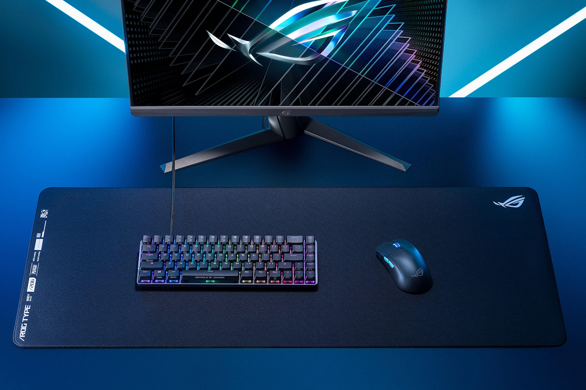 Ein ROG Gaming-Set mit dem ROG Hone Ace XXL Mauspad