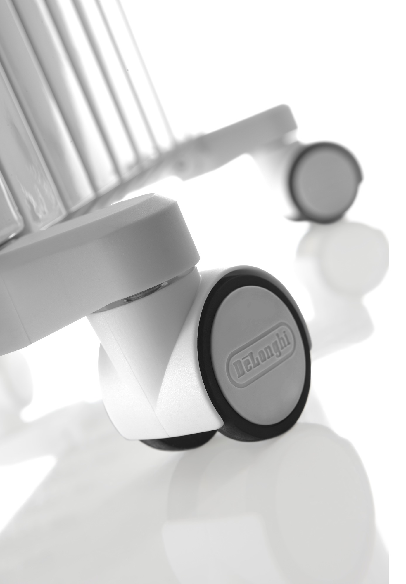 Buy De'Longhi Dragon-4 2.5kW Oil Filled Radiator - Digital | Heaters and  radiators | Argos