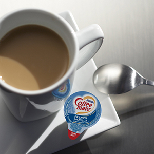 Coffee, Tea & Accessories; Creamer Type: Liquid; Container Size: 0.38 oz;  Container Type: Mini Cups; Flavor: Caramel Chocolate