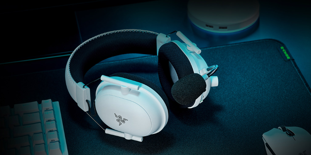 Razer(レイザー)BlackSharkV2 ProWhiteEdition Buy Razer BlackShark V2 Pro - White | Gaming Headsets | Razer.com