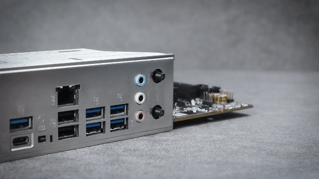 The PRIME B850M-A WIFI motherboard features Q-Antenna.