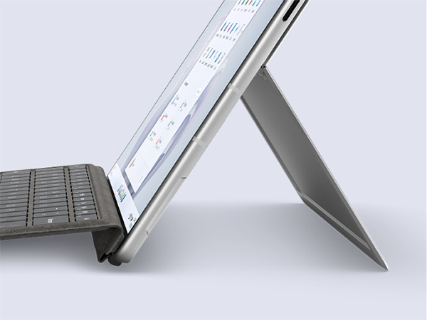 Microsoft Surface Pro 9 with 5G - Microsoft SQ3 - 16GB RAM