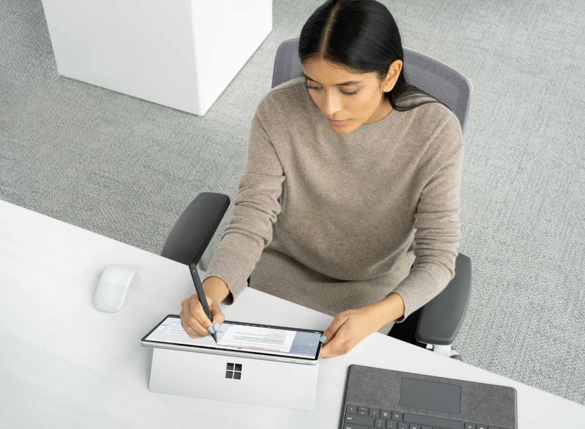 Microsoft Surface Pro 9 For Business - 13 PixelSense Display - Core i7  12th Gen 1265U Deca-core (10 Core) 1.80 GHz - 16GB Ram - 256 GB SSD -  Windows 10 Pro - Platinum S8G-00001 