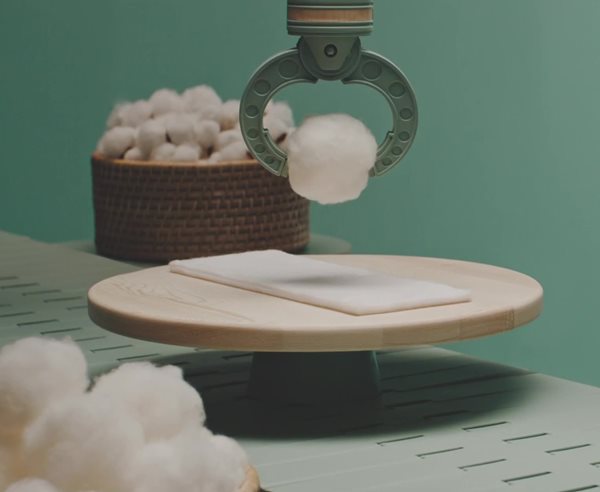 thumbnail video image 2 of Rael Organic Cotton Cover Menstrual Regular Pads, Unscented, Chlorine Free, 16 Count, 2 of 9