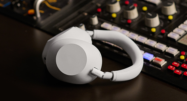 Sony WH1000XM6 Wireless Noise-Cancelling Over-the-Ear